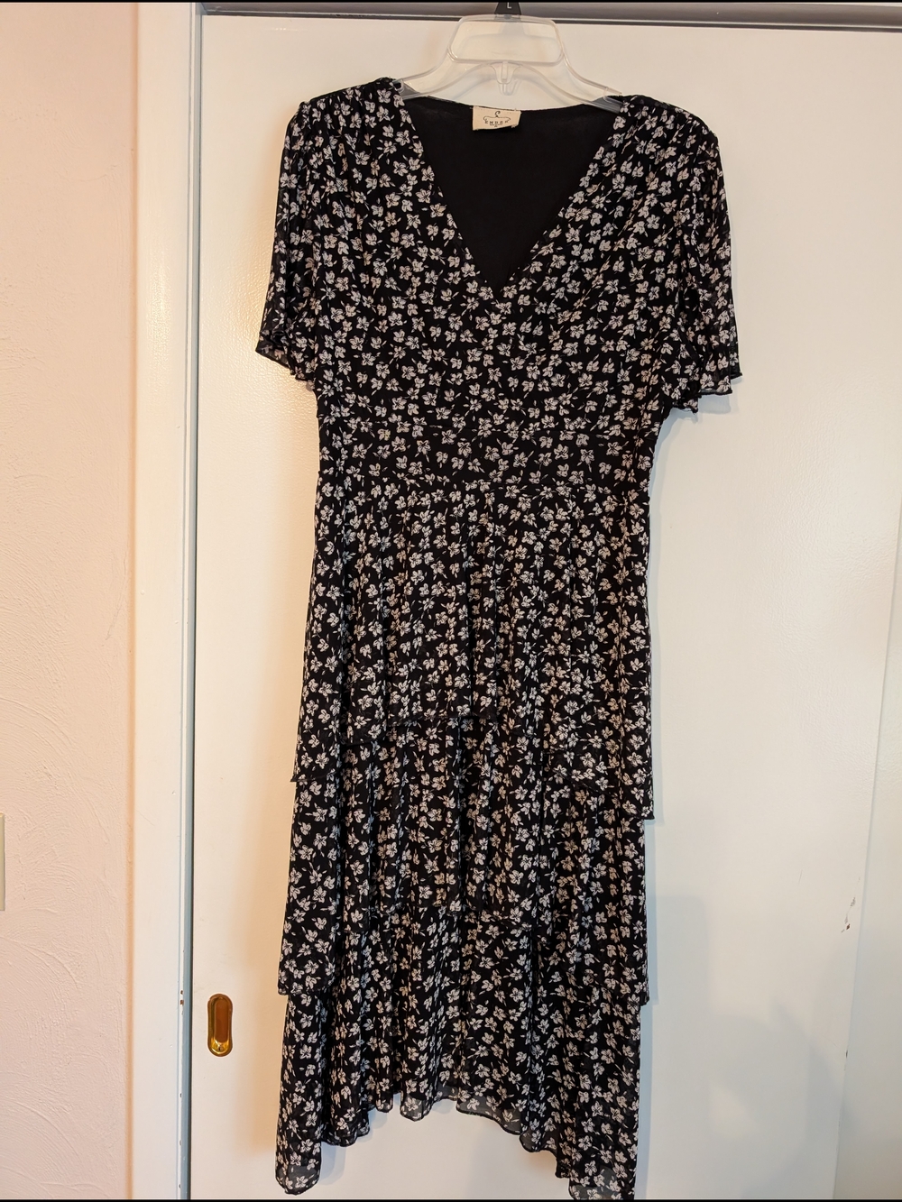 3 Dress Bundle - Picture 4 of 10